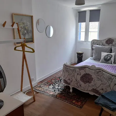 Beau Maison Feriehus Le Vigeant