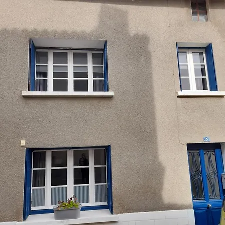 Holiday home Beau Maison Le Vigeant